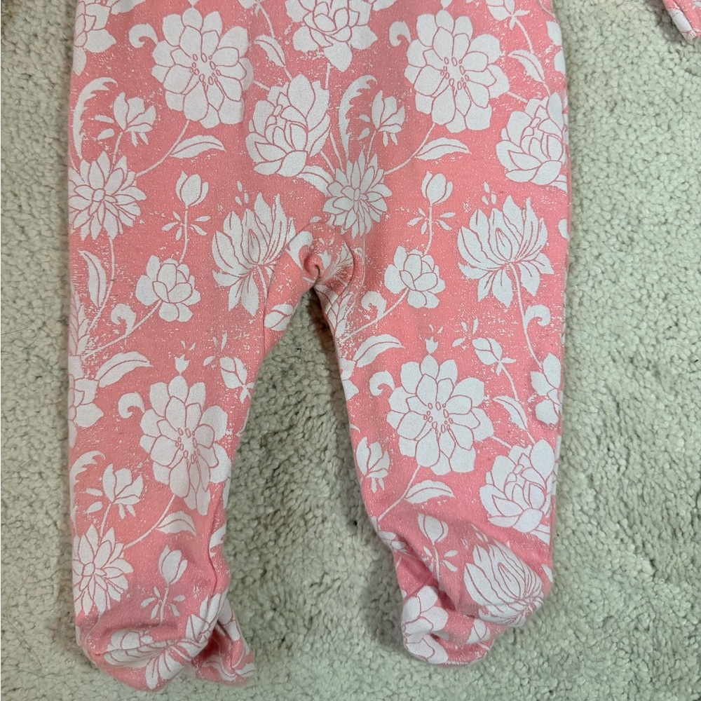 Levi's Pink and White Floral Kids Footie - Picture 11 of 12